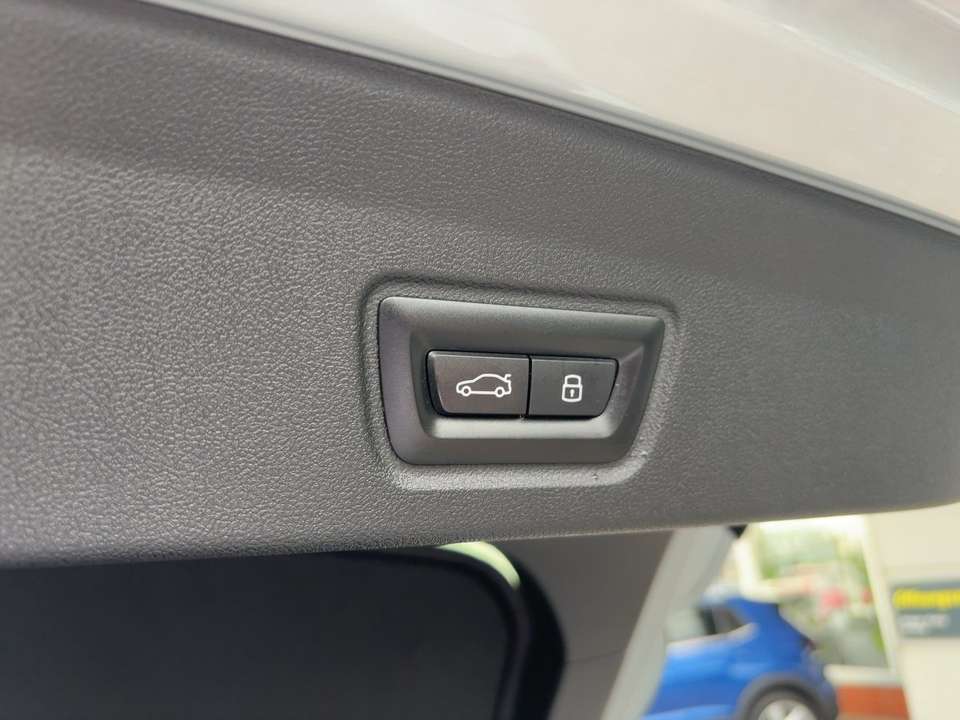 BMW i4 - Imagem 15