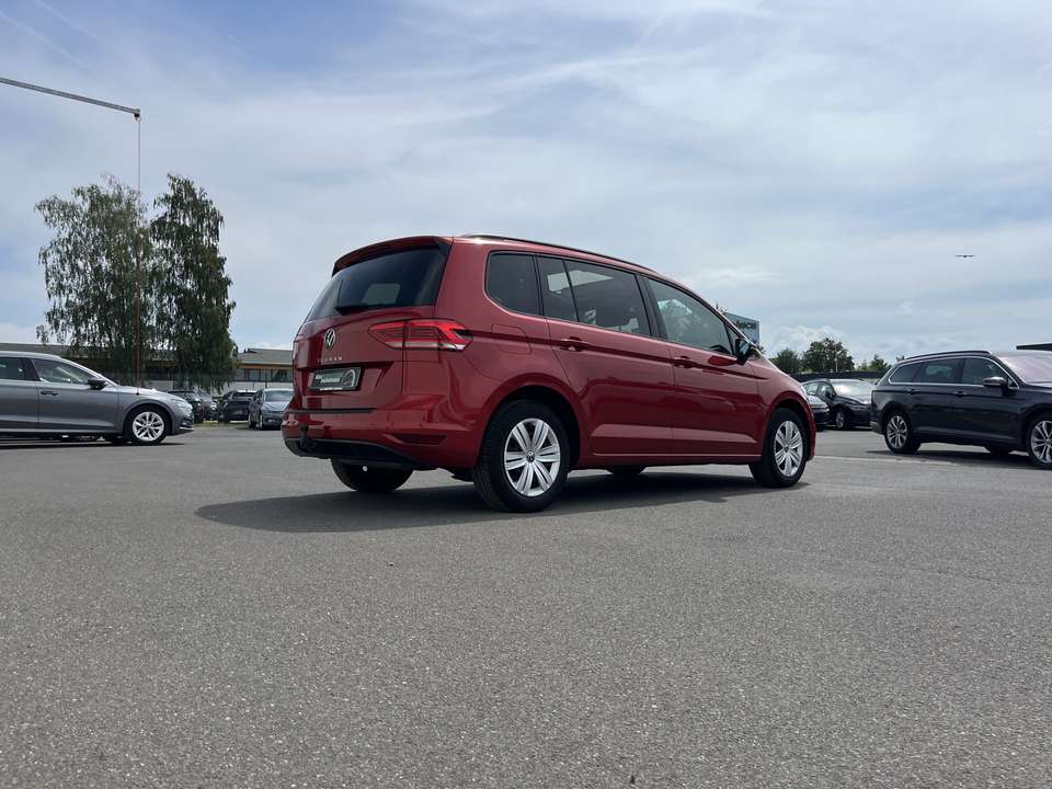 Volkswagen Touran - Imagem 6