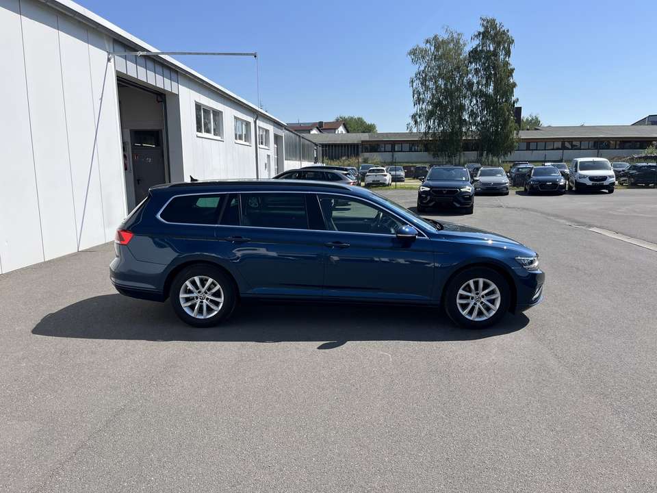 Volkswagen Passat Variant - Imagem 5