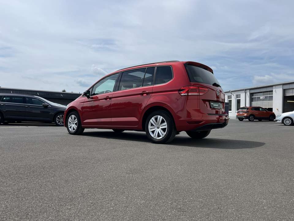 Volkswagen Touran - Imagem 9