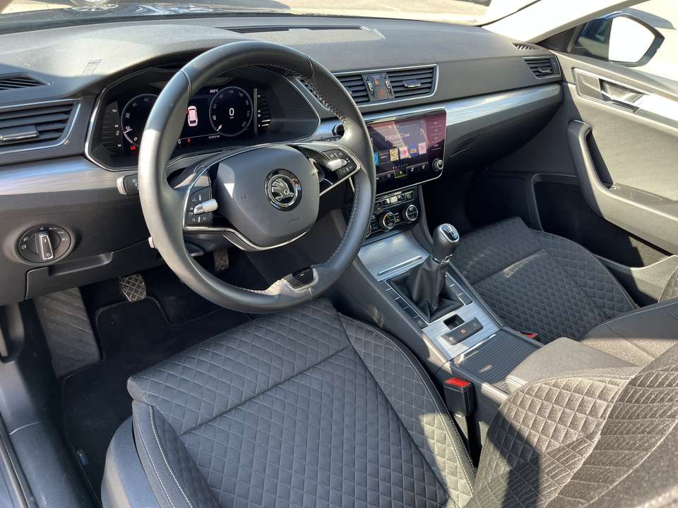 Skoda Superb - Imagem 11