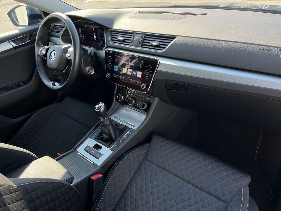 Skoda Superb - Imagem 13