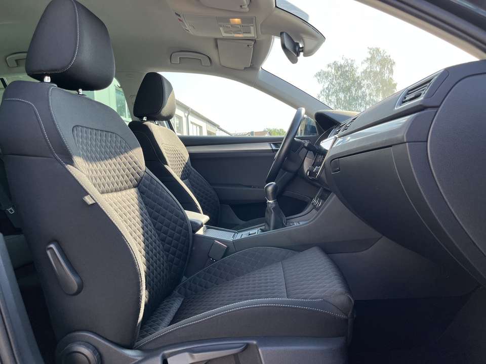Skoda Superb - Imagem 14