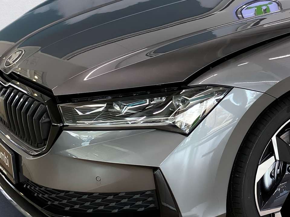 Skoda Superb - Imagem 3