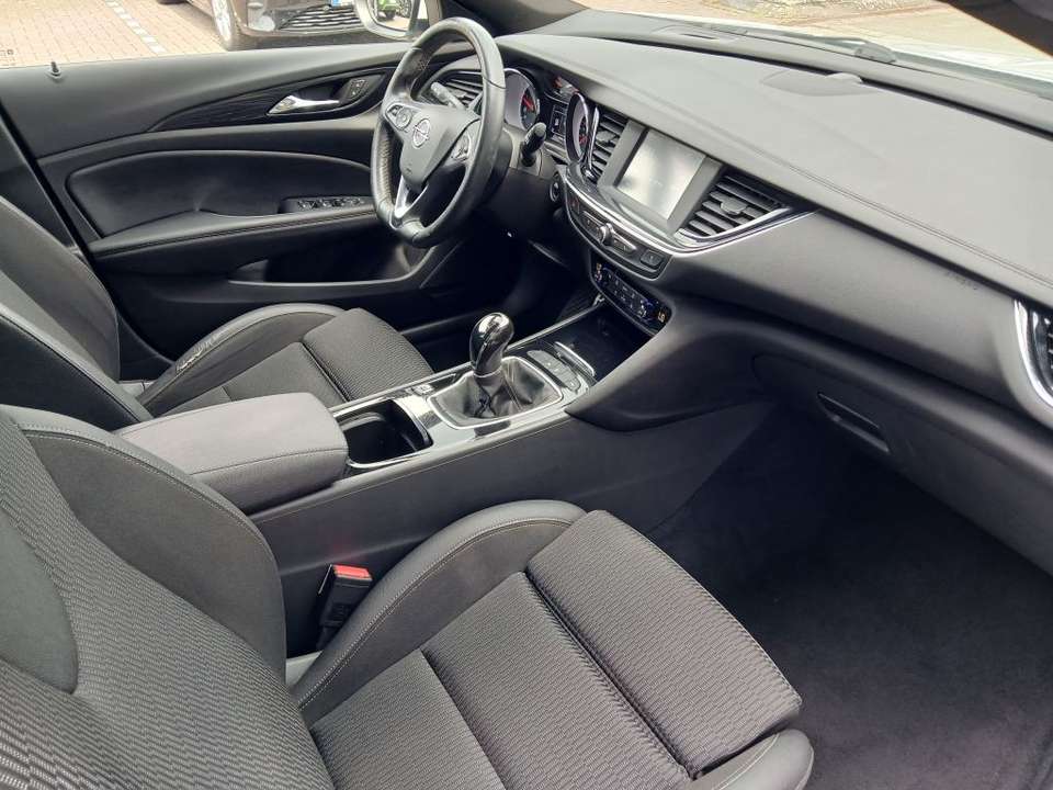 Opel Insignia - Imagem 8