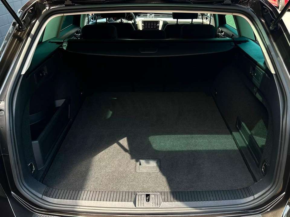 Volkswagen Passat - Imagem 7