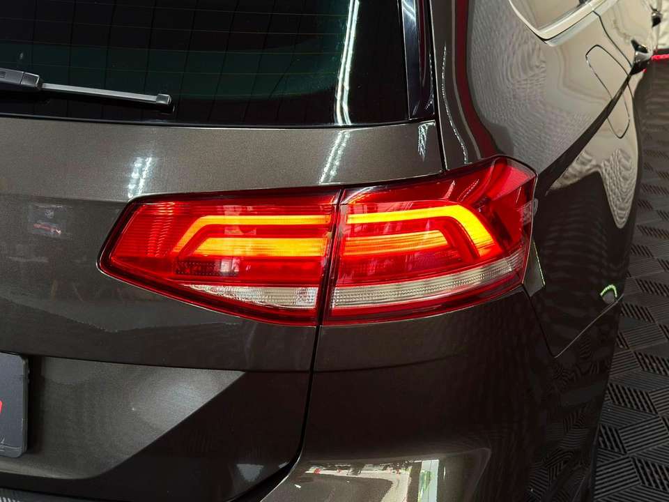 Volkswagen Passat - Imagem 10