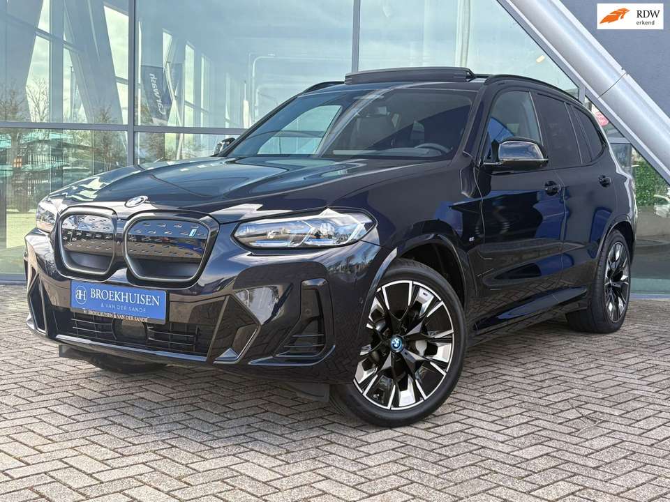 BMW iX3 - Imagem 1
