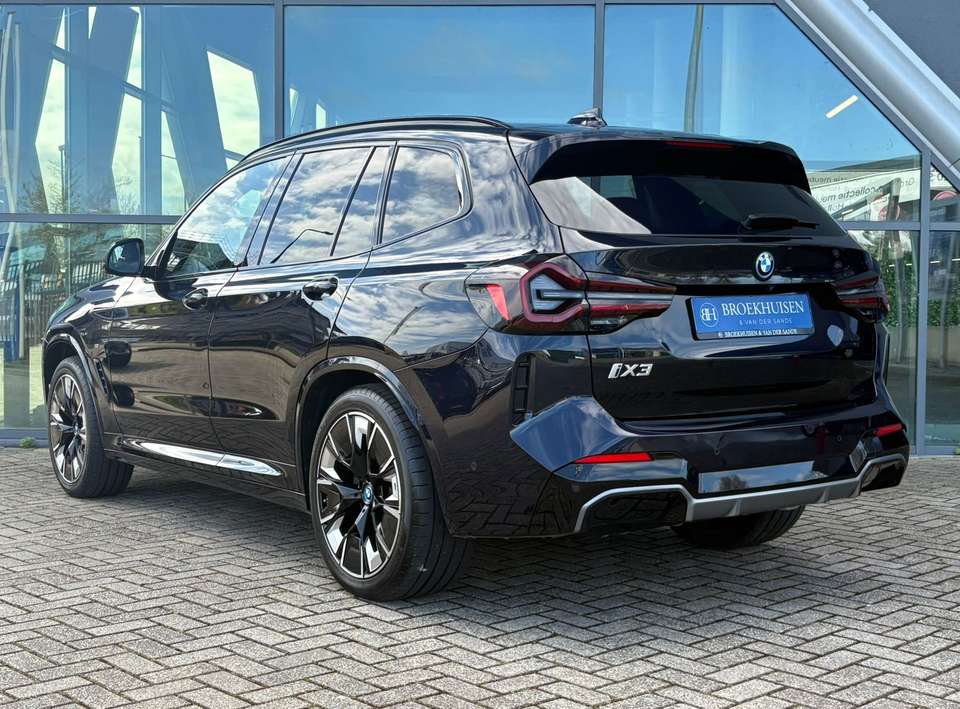 BMW iX3 - Imagem 4