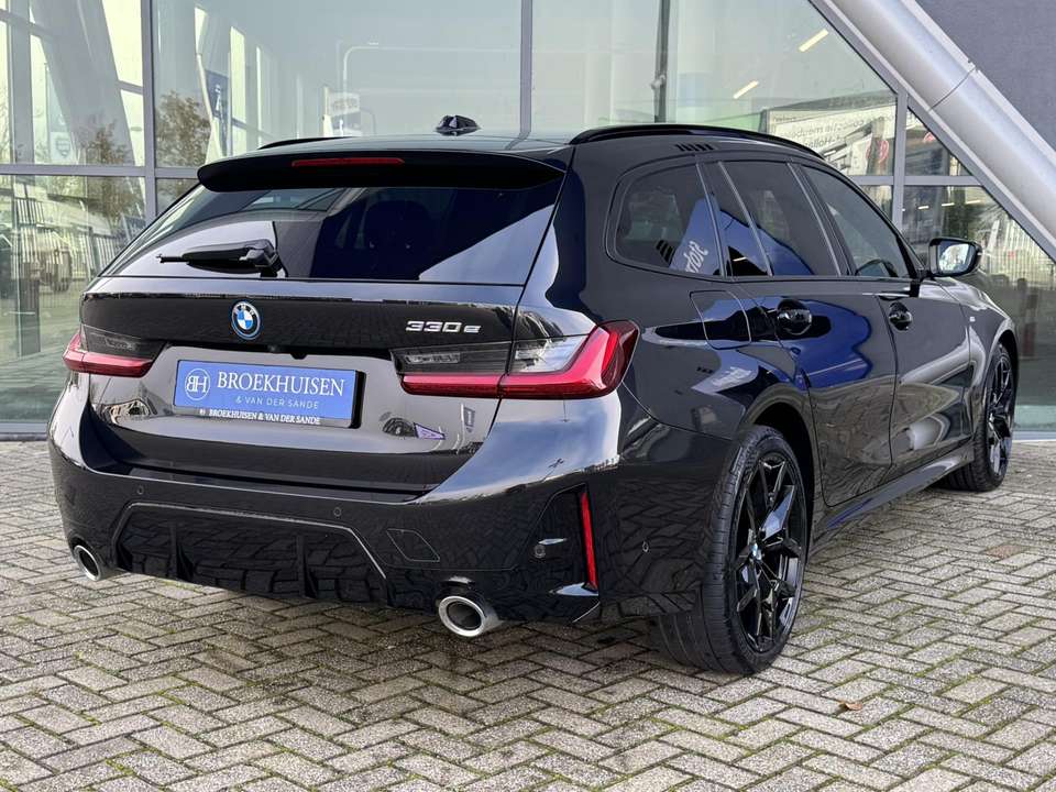 BMW 330 - Imagem 2