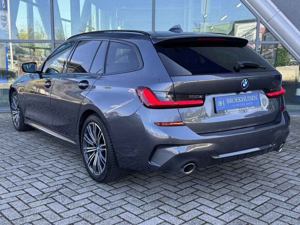 BMW 330 - Imagem 4