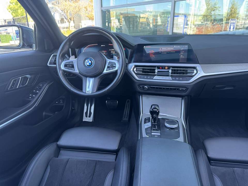 BMW 330 - Imagem 5