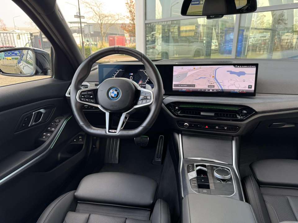 BMW 330 - Imagem 5