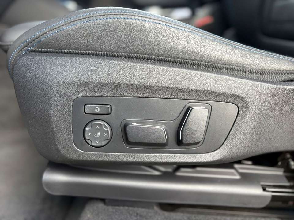 BMW iX3 - Imagem 13