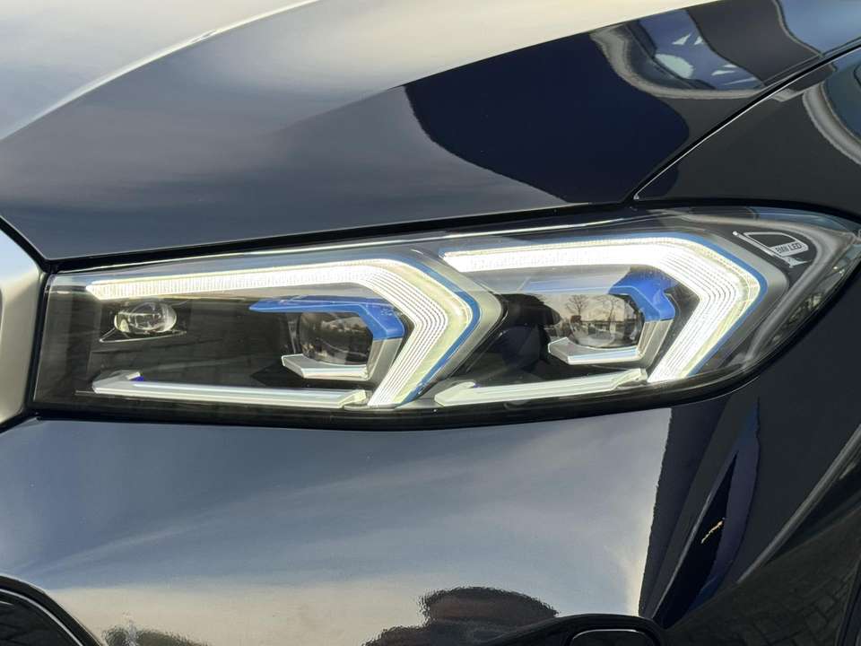 BMW 330 - Imagem 13