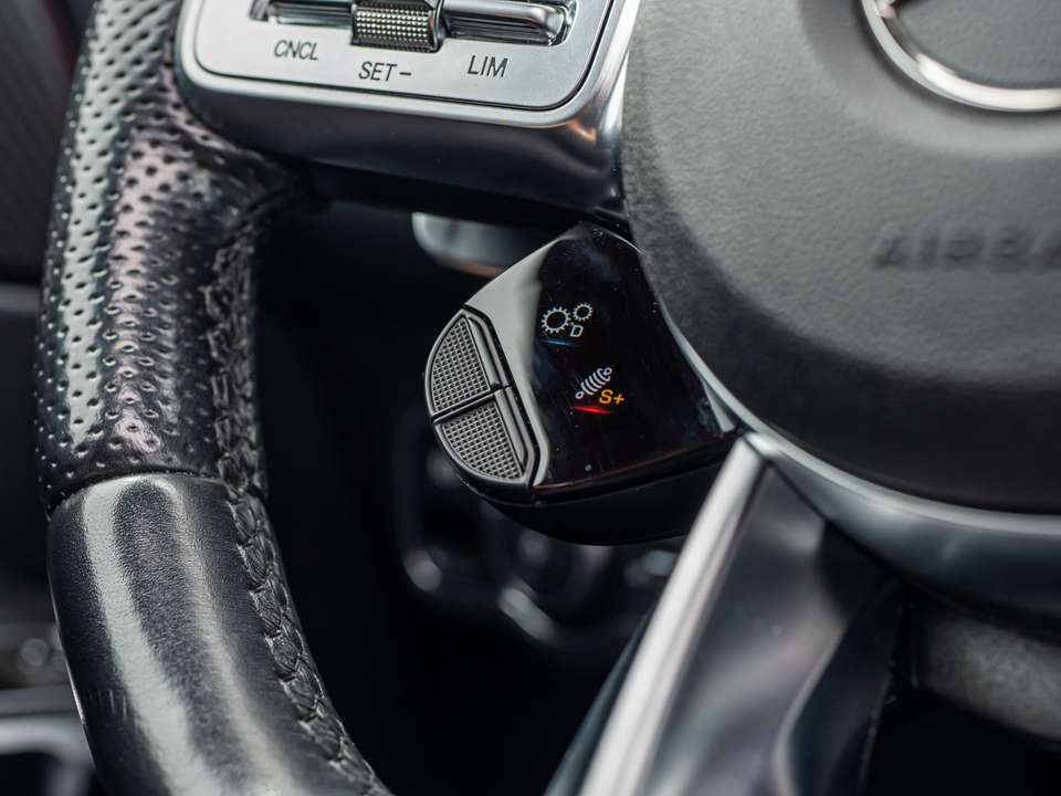 Mercedes-Benz GLB 35 AMG - Imagem 17