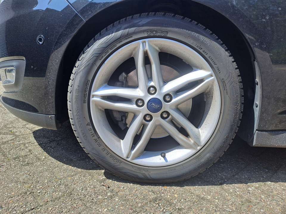Ford C-Max - Imagem 6