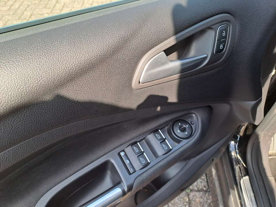 Ford C-Max - Imagem 9