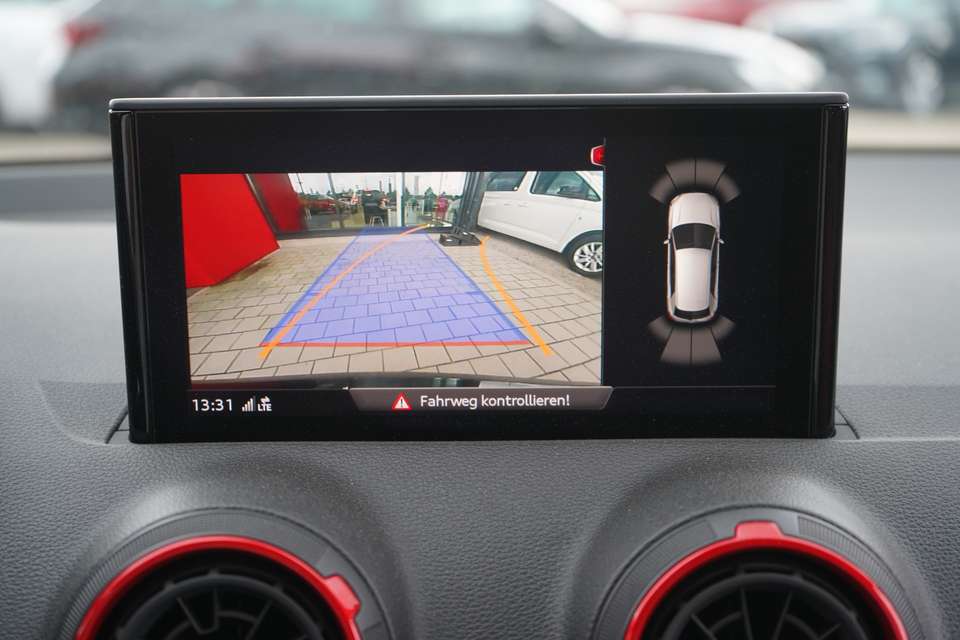 Audi SQ2 - Imagem 12