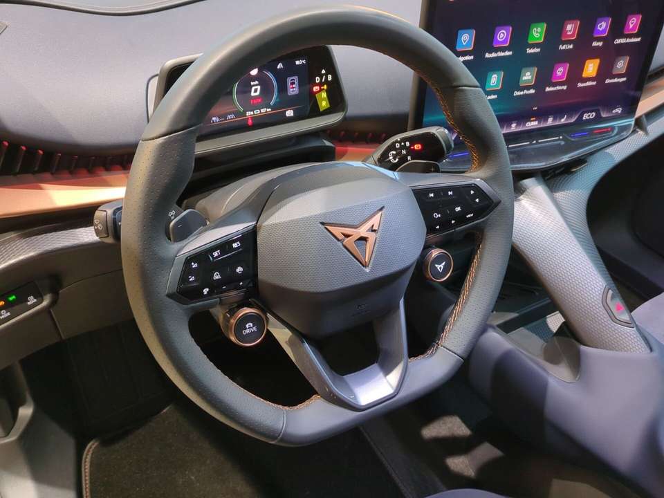 CUPRA Tavascan - Imagem 9