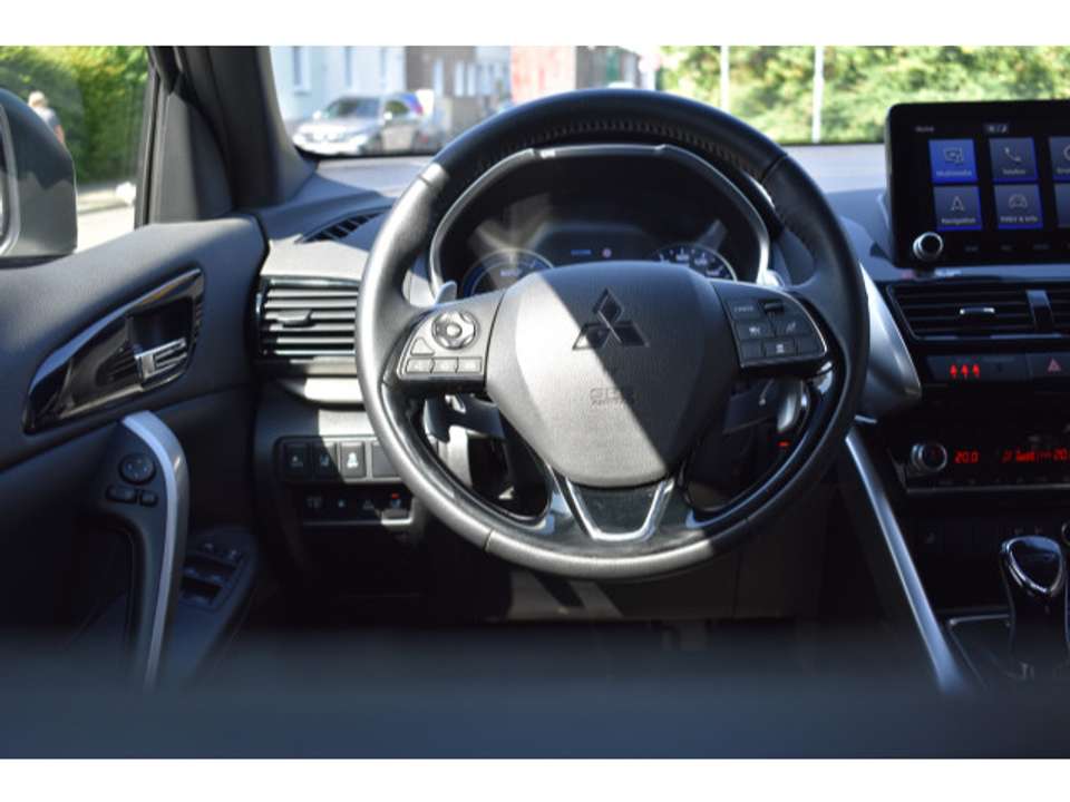 Mitsubishi Eclipse Cross - Imagem 14