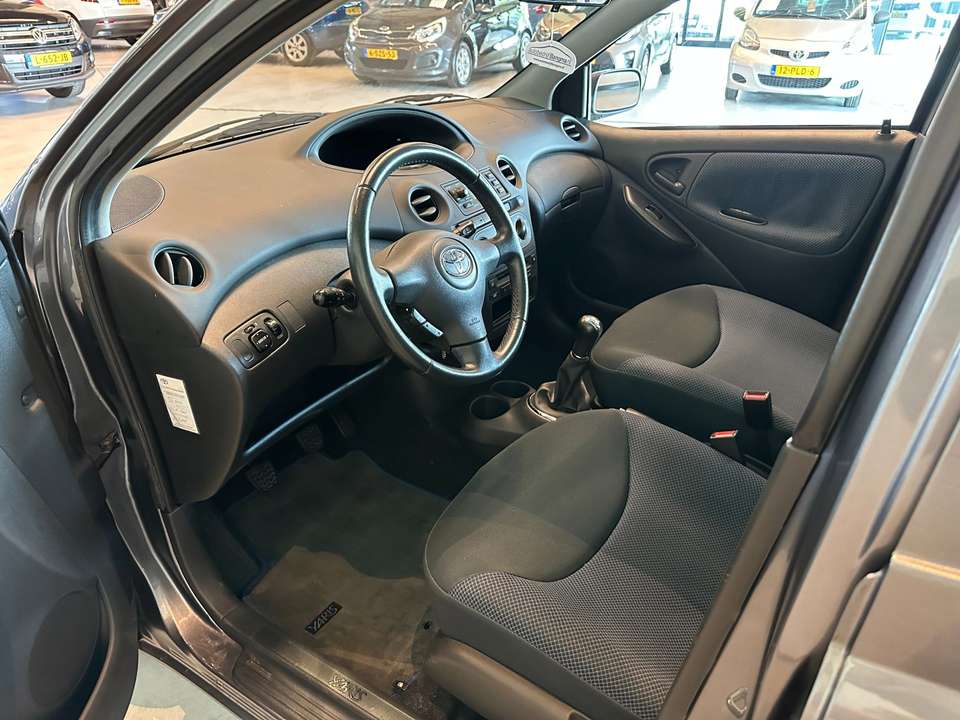 Toyota Yaris - Imagem 14