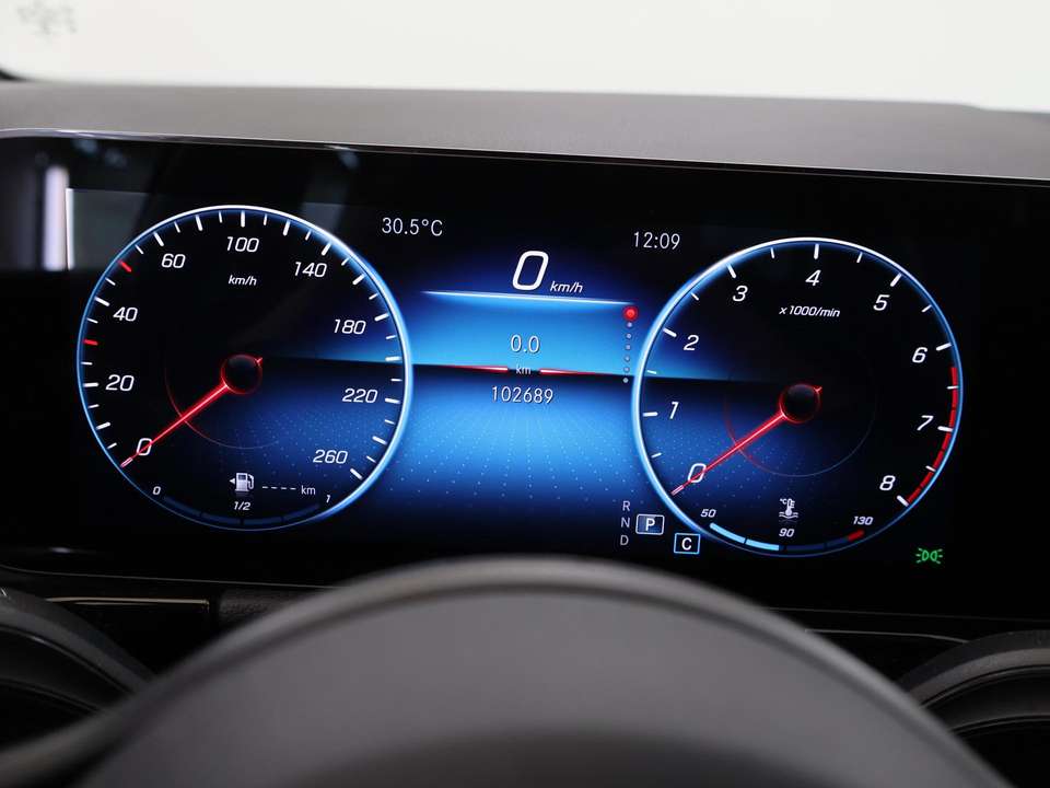 Mercedes-Benz B 180 - Imagem 12