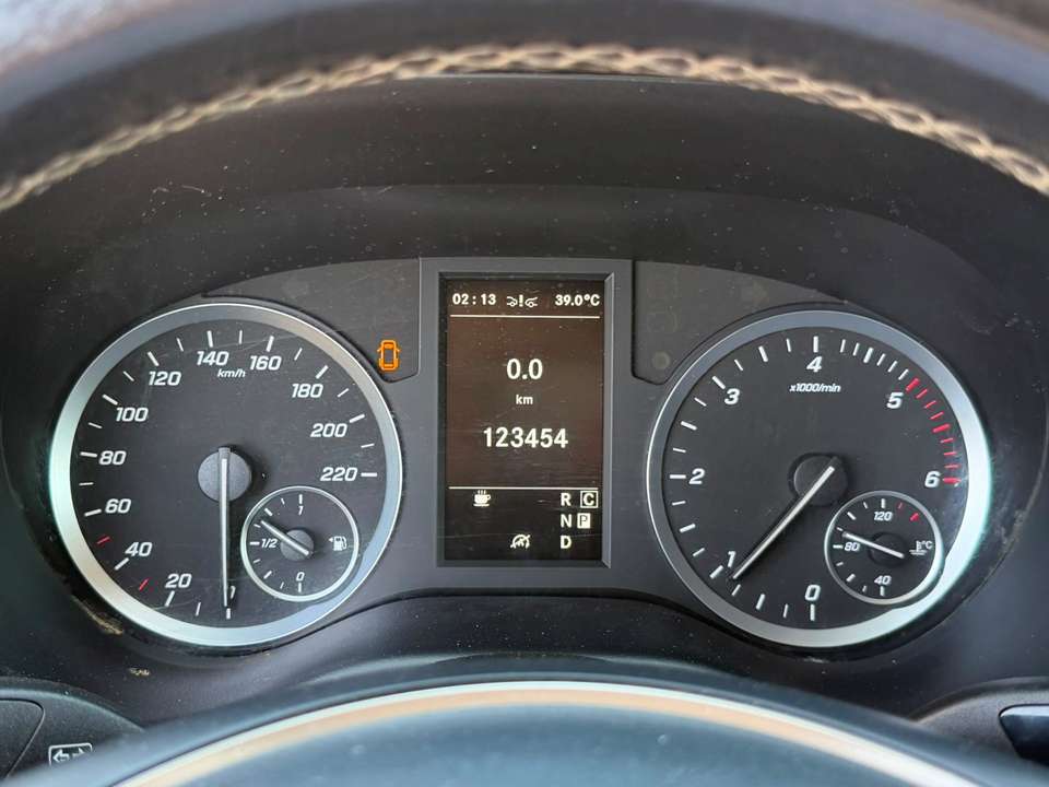 Mercedes-Benz Vito - Imagem 9