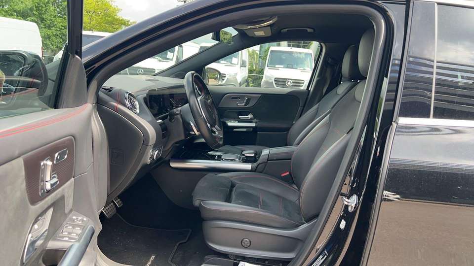 Mercedes-Benz EQA 250 - Imagem 3
