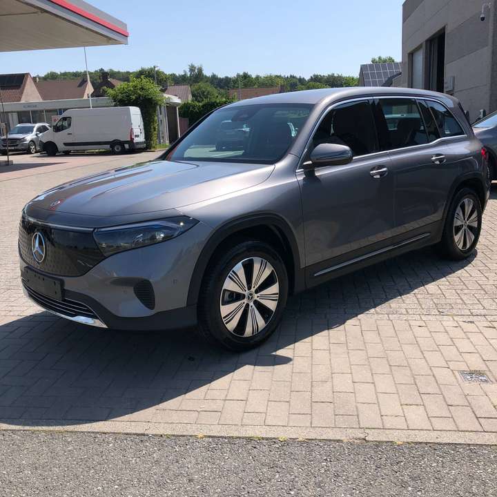 Mercedes-Benz EQB 250 - Imagem 2