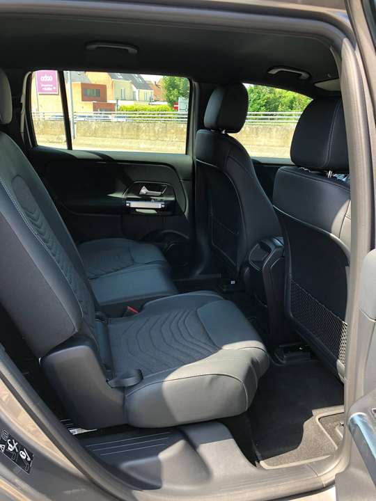 Mercedes-Benz EQB 250 - Imagem 12