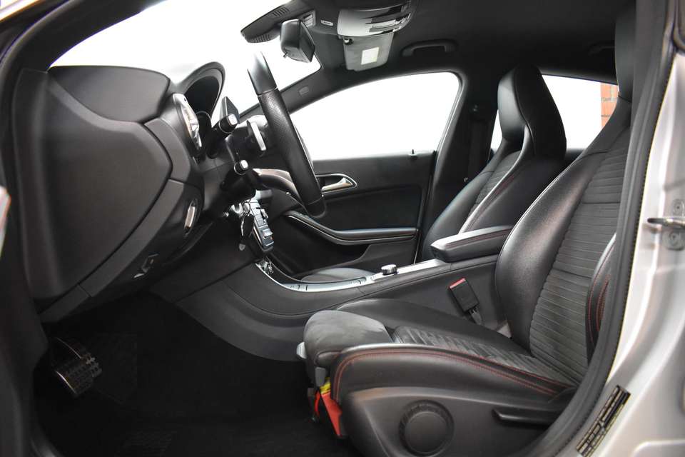 Mercedes-Benz CLA 200 - Imagem 10