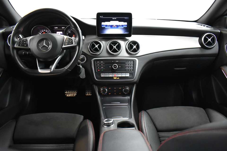 Mercedes-Benz CLA 200 - Imagem 11