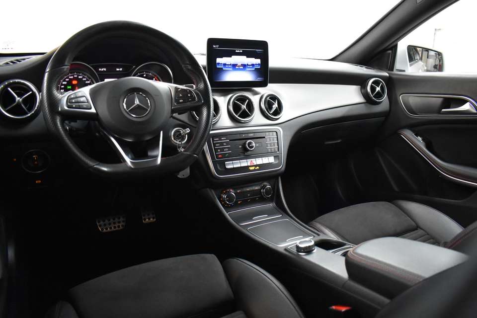 Mercedes-Benz CLA 200 - Imagem 14