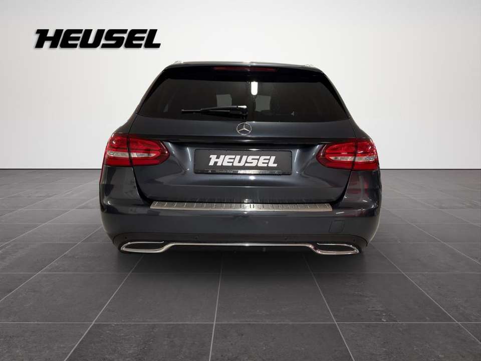 Mercedes-Benz C 250 - Imagem 6