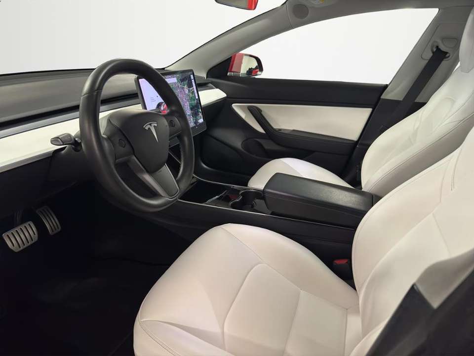 Tesla Model 3 - Imagem 9