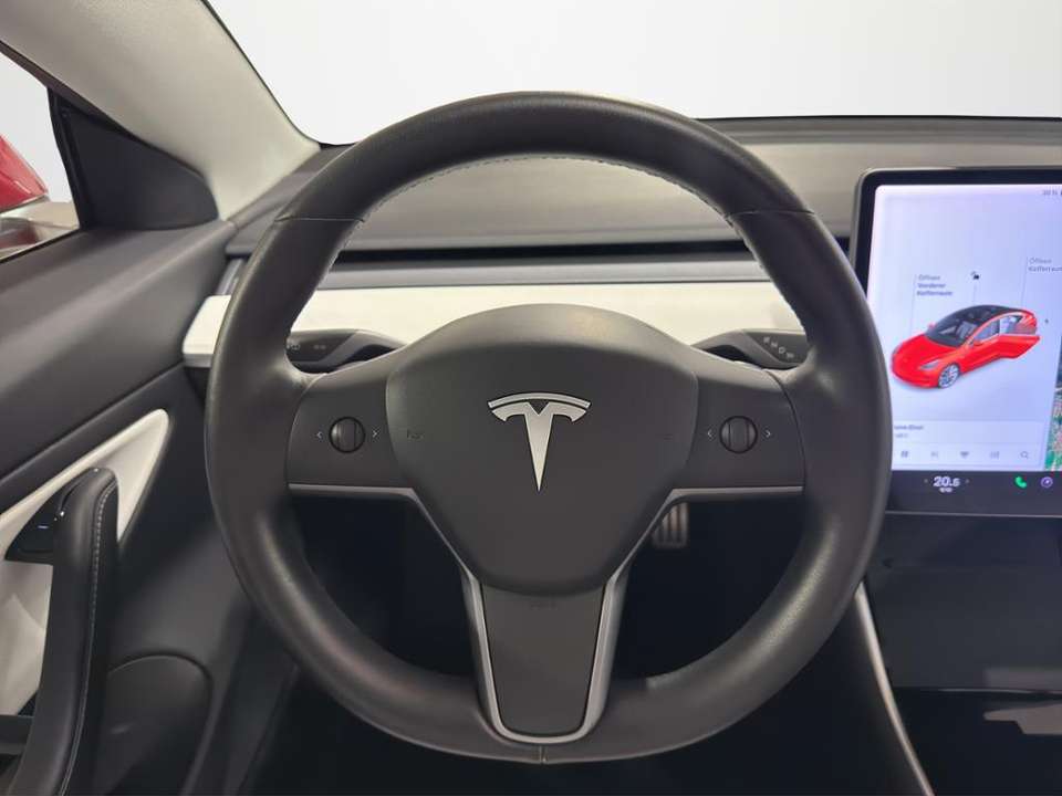 Tesla Model 3 - Imagem 12