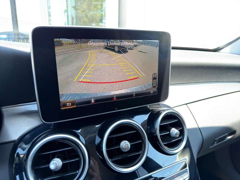 Mercedes-Benz C 250 - Imagem 13