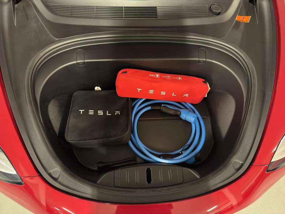 Tesla Model 3 - Imagem 18