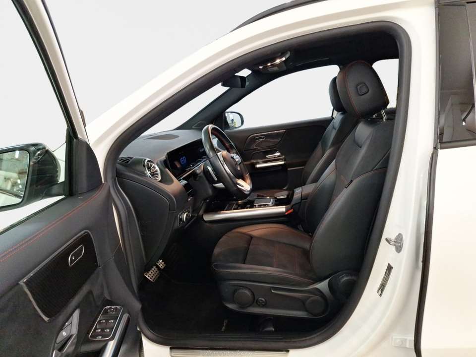 Mercedes-Benz GLA 250 - Imagem 10
