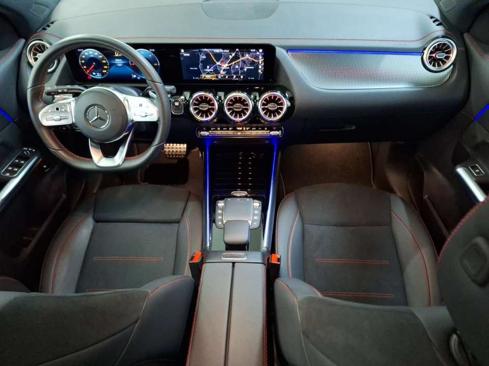Mercedes-Benz EQA 300 - Imagem 12