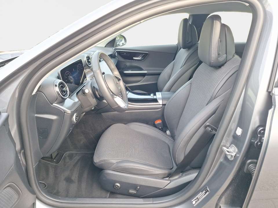 Mercedes-Benz C 180 - Imagem 10