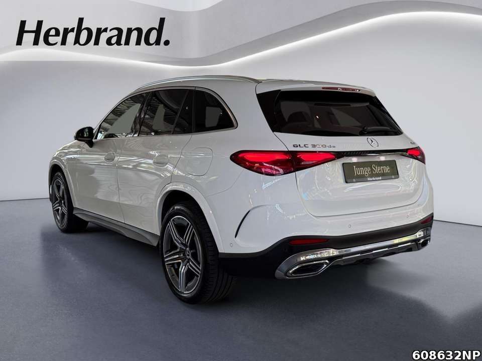 Mercedes-Benz GLC 300 - Imagem 4