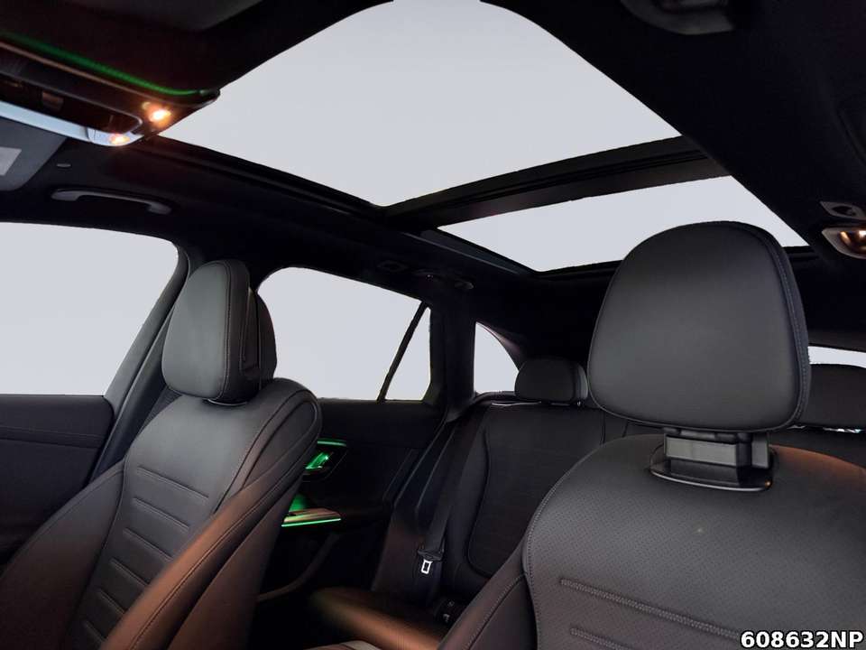 Mercedes-Benz GLC 300 - Imagem 13