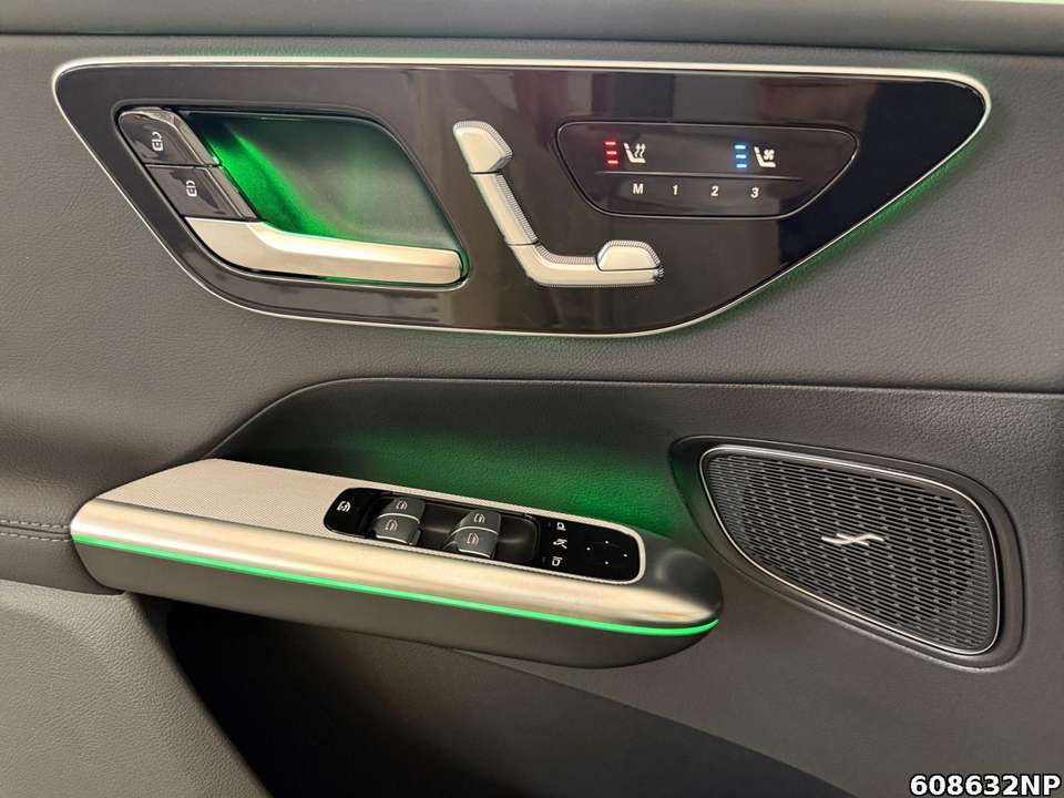Mercedes-Benz GLC 300 - Imagem 14
