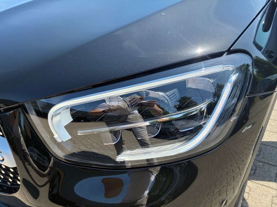 Mercedes-Benz GLC 220 - Imagem 2