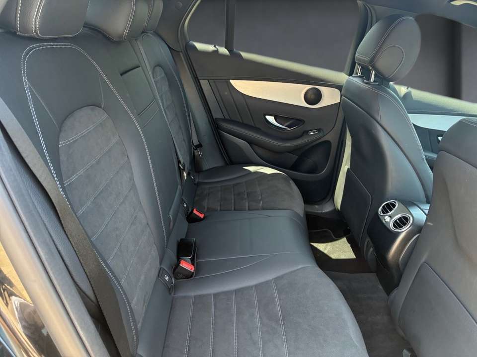 Mercedes-Benz GLC 220 - Imagem 13