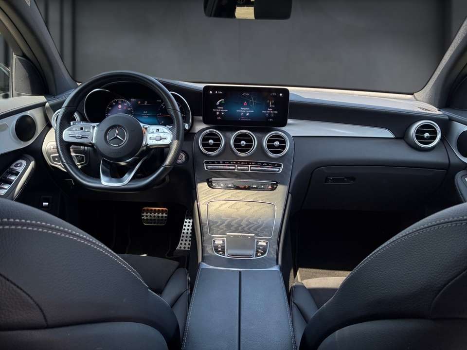 Mercedes-Benz GLC 220 - Imagem 14