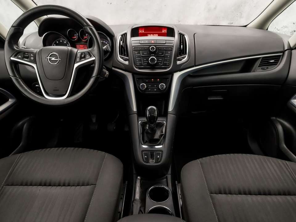 Opel Zafira Tourer - Imagem 6