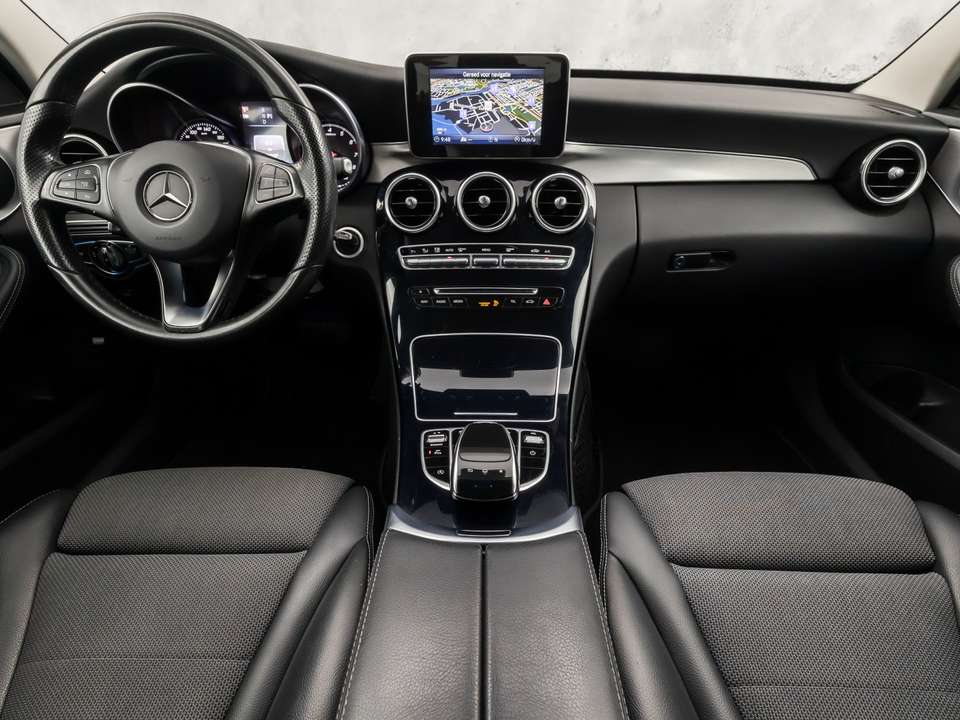 Mercedes-Benz C 180 - Imagem 6
